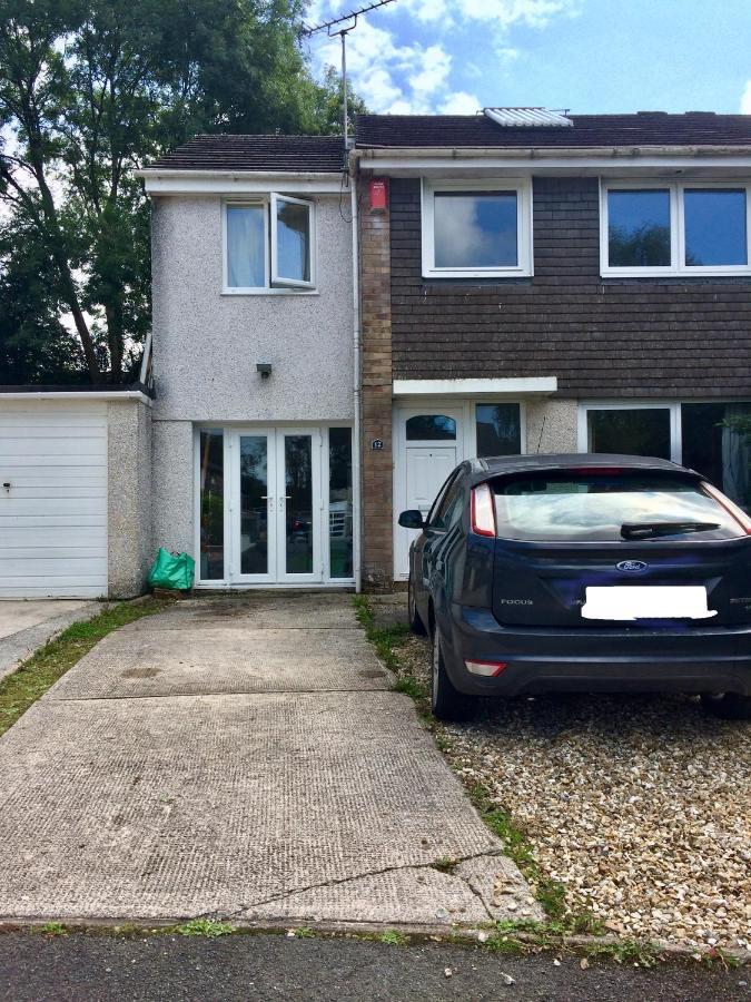 Rowan Close Whitchurch  Екстериор снимка